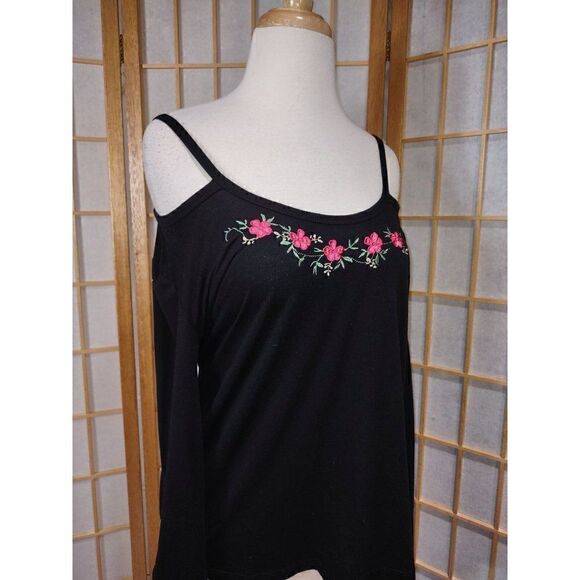 FloraâLgâCold ShoulderâEmbroideredâTop - Picture 14 of 16